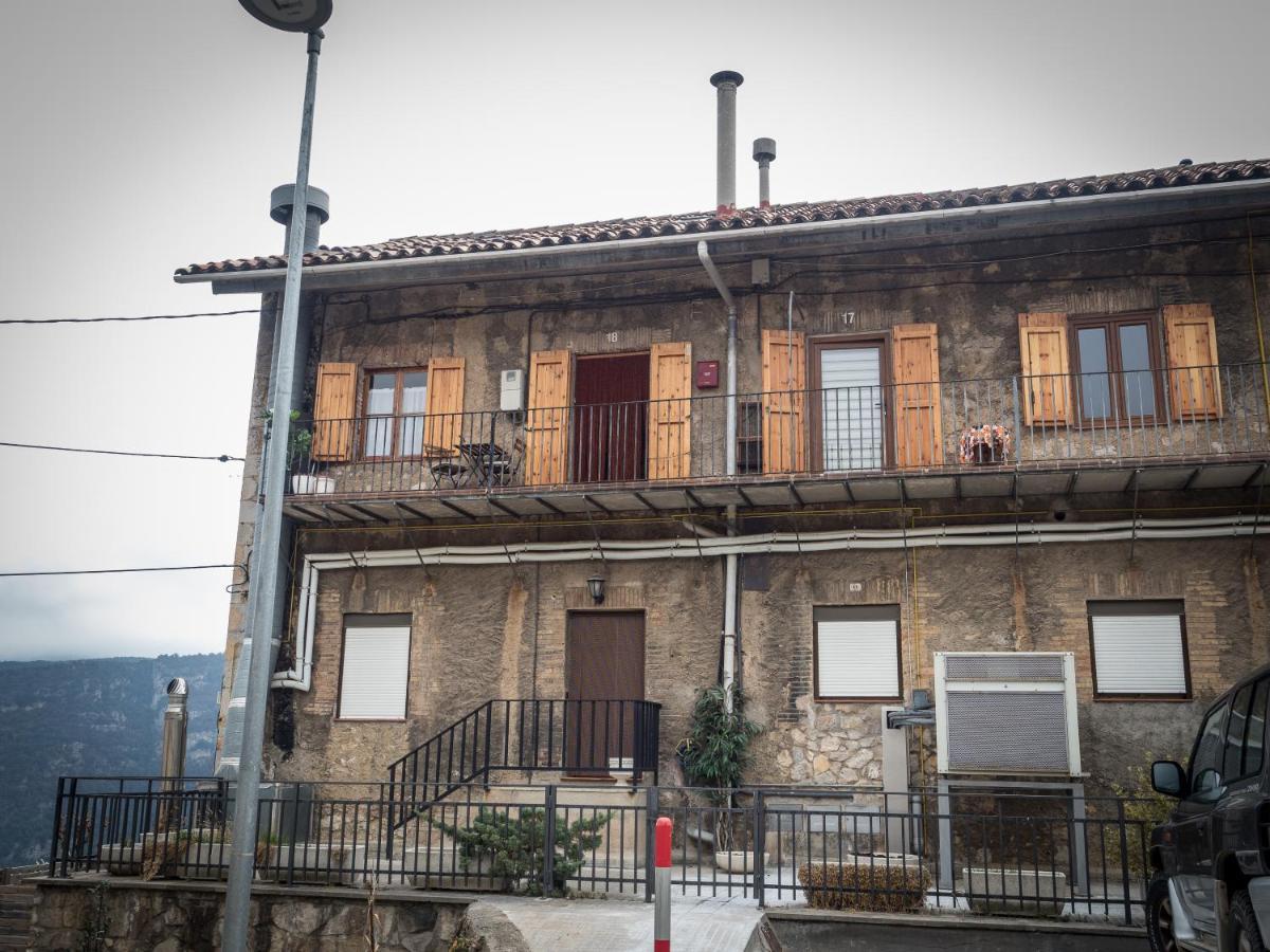 Sereno Rincon De Montana Sant Corneli Bagian luar foto