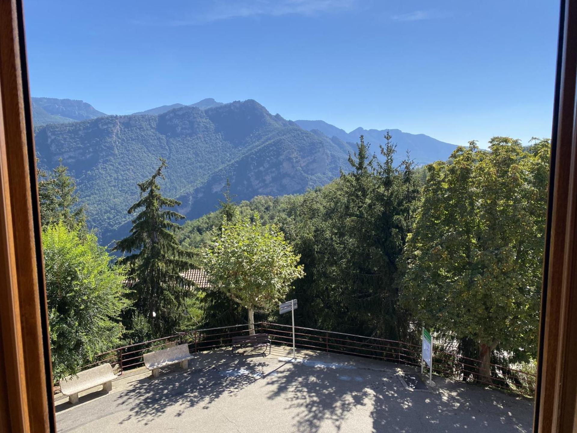 Sereno Rincon De Montana Sant Corneli Bagian luar foto
